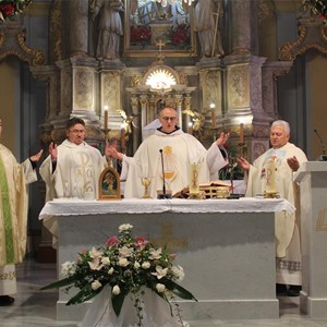 Župno klanjanje u Župi sv. Lovre u Vivodini